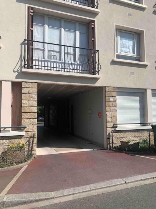 Convenience & Charm With A View Apartamento Maisons-Laffitte Exterior foto